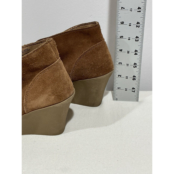 Womans White Mountain Icon Brown Suede 7m Laceup Wedge Shoe Bootie - Picture 4 of 9